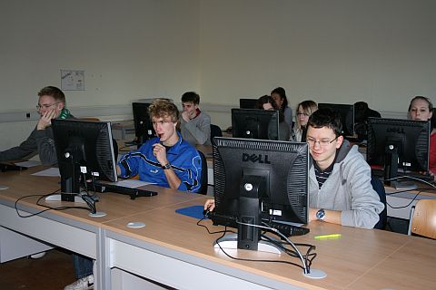 Schülerinnen und Schüler in der Jade Hochschule
