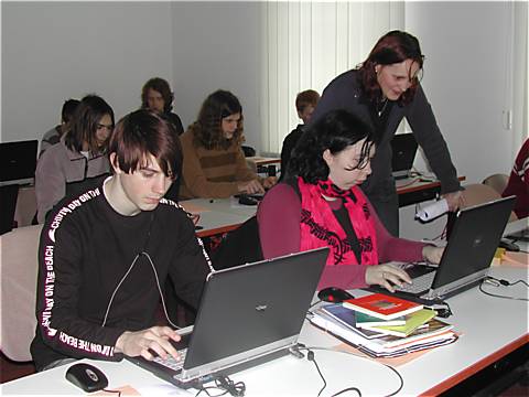 Schülerinnen und Schüler in der Landesbibliothek